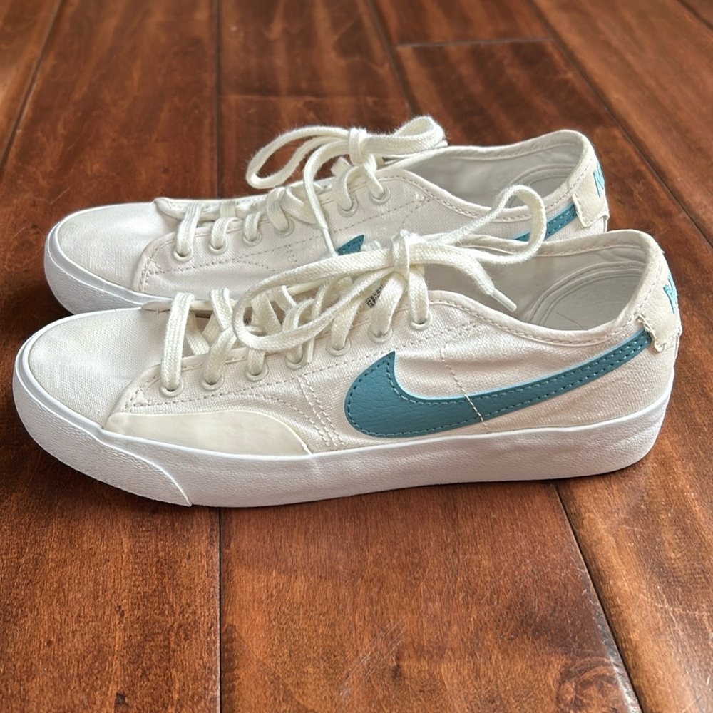 Nike low top blazers